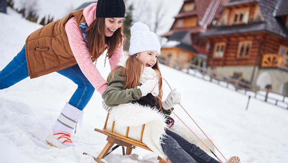 How to Stay Active as a Family This Winter